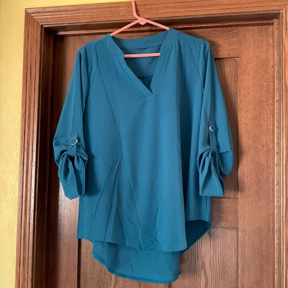 Tops - 3/4 Sleeve Blue blouse